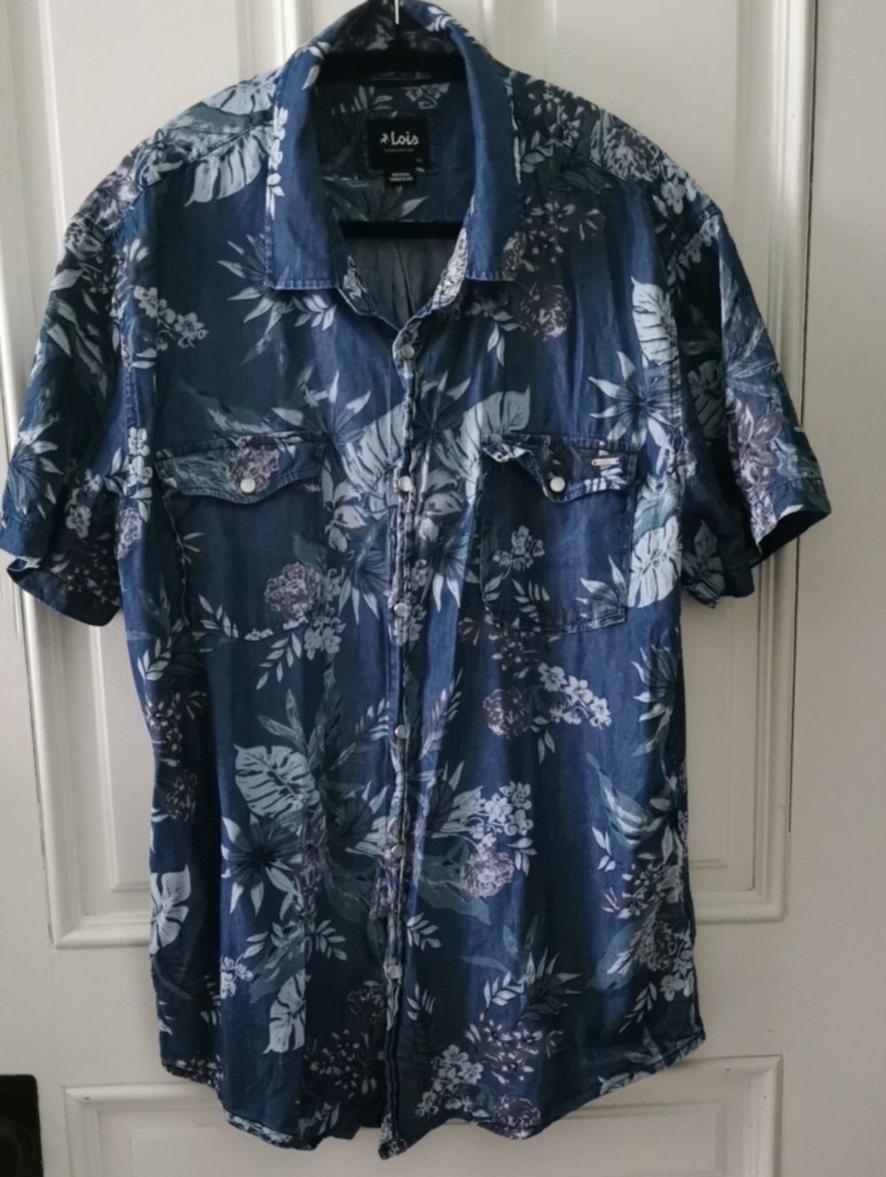 Lois Jeans Mens Tropical Floral Short Sleeve Blue Shirt. L